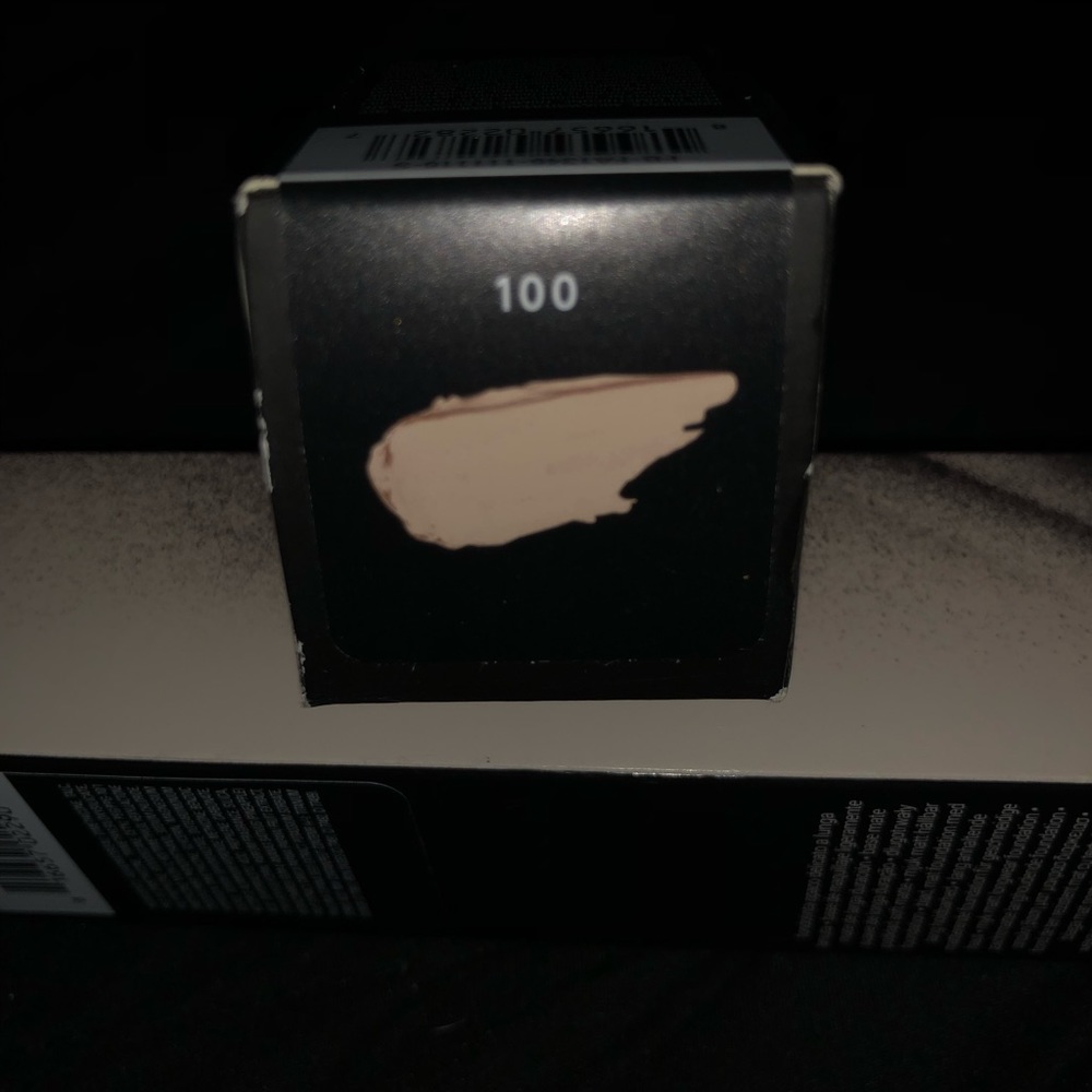 Fenty Pro Filt’r 100 - Picture 4 of 4